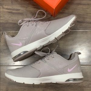 wmns nike air bella tr prm